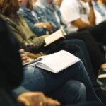 Comunidad educativa reunida.